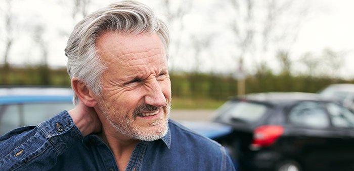 patient receiving auto accident injury chiropractic in Sherman for auto accident injury recovery